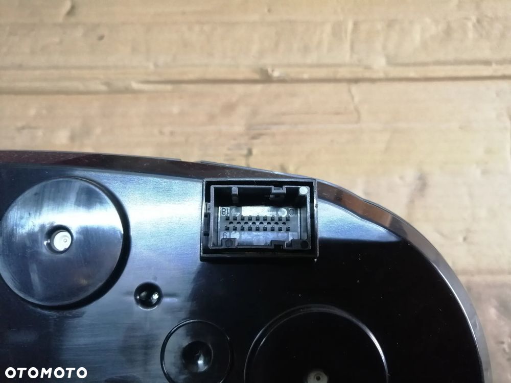 Fiat Bravo II 1.4 T.Jet zestaw startowy komputer Bosch 0261201687 stacyjka 2 klucze immo skrzynki bezpieczników i inne - 27