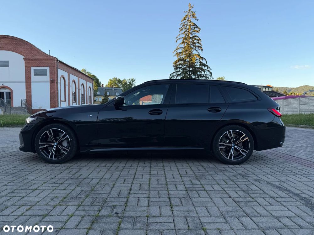 BMW Seria 3 330i xDrive M Sport - 9