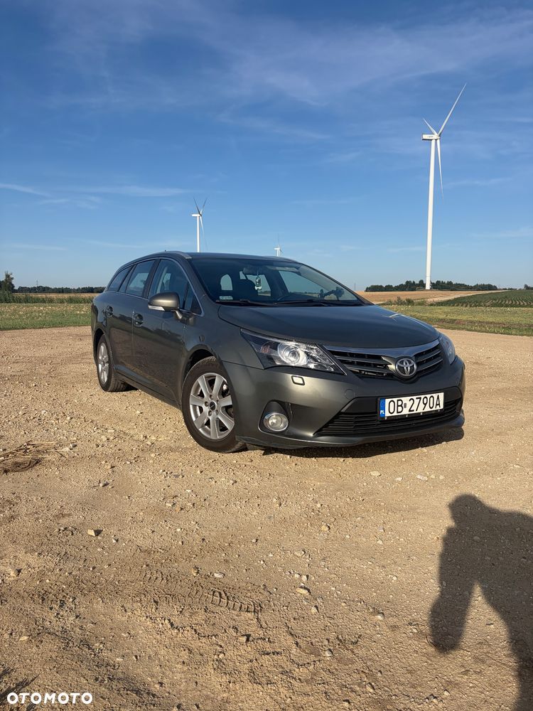 Toyota Avensis III (2009-) 2.0 D-4D Premium, 2013