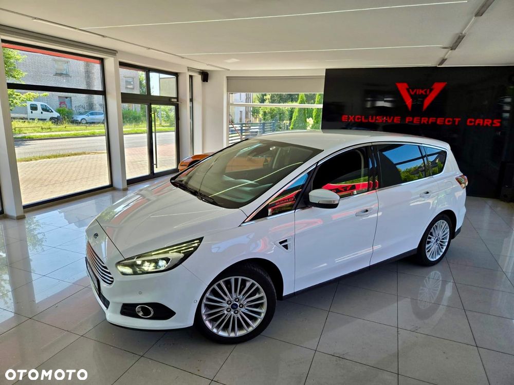 Ford S-Max - 13