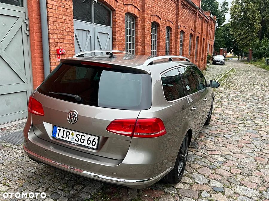 Volkswagen Passat 2.0 TDI DPF Highline - 17