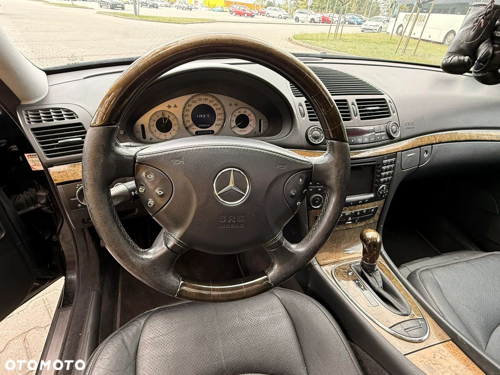 Mercedes-Benz Klasa E 500 Avantgarde - 21