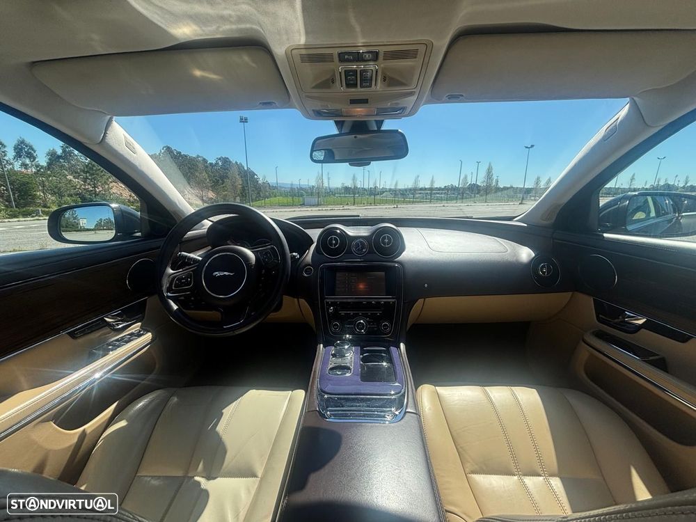 Jaguar XJ 3.0 D V6 Luxury - 13