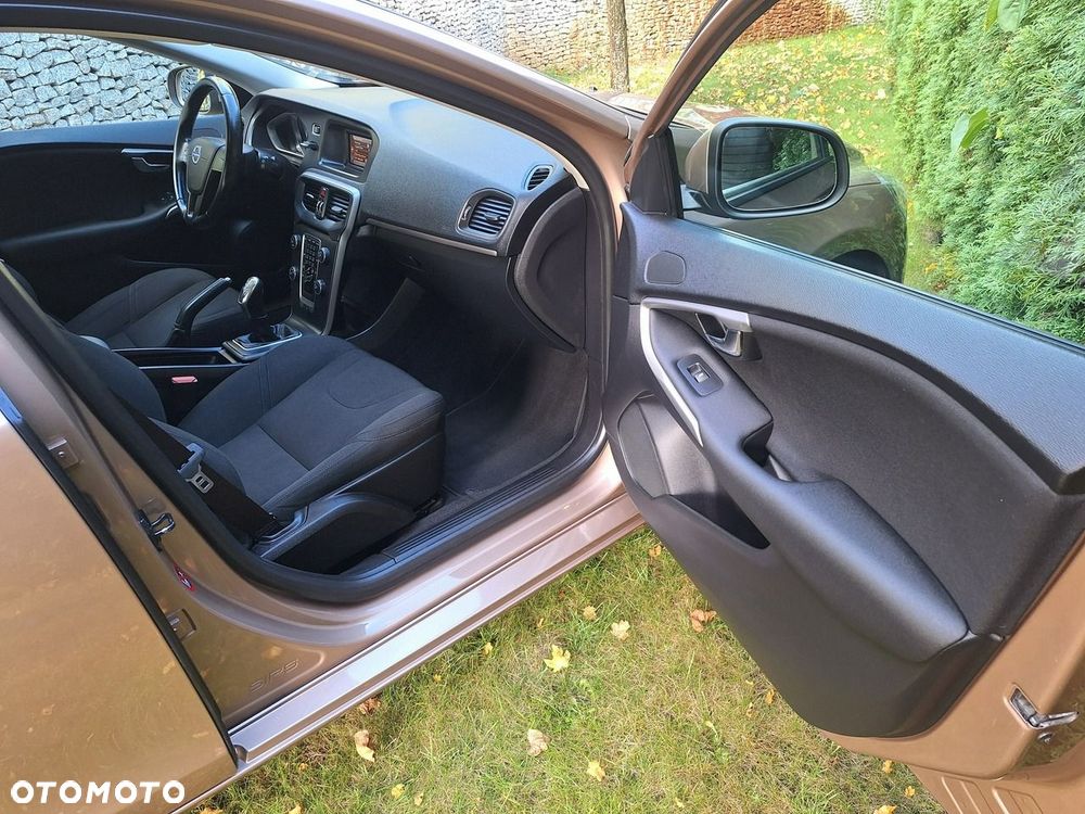 Volvo V40 T2 Kinetic - 21