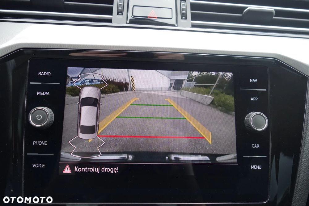 Volkswagen Passat 2.0 TDI EVO Business DSG - 26