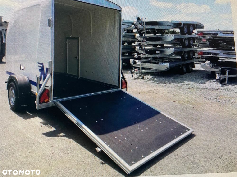 Niewiadów Furgon Niewiadów F1334 z trapem wjazdowym - 5