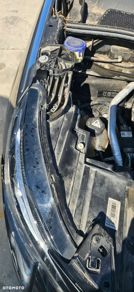 Peugeot 5008 BlueHDi 130 EAT8 Allure - 20