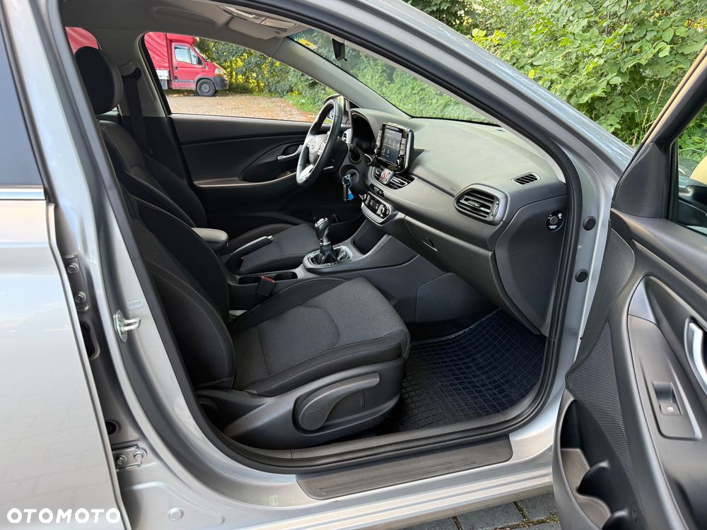 Hyundai i30 1.5 DPI Smart - 9