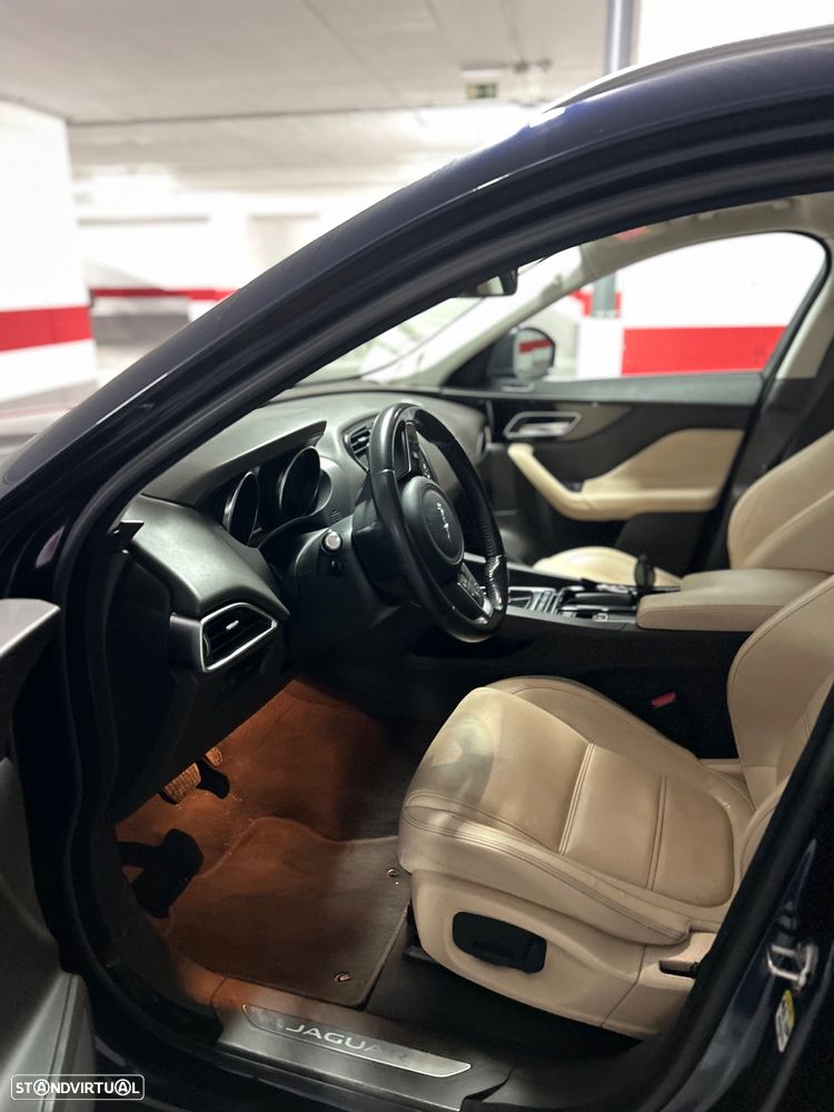 Jaguar F-Pace 2.0 i4D Prestige AWD Aut. - 8