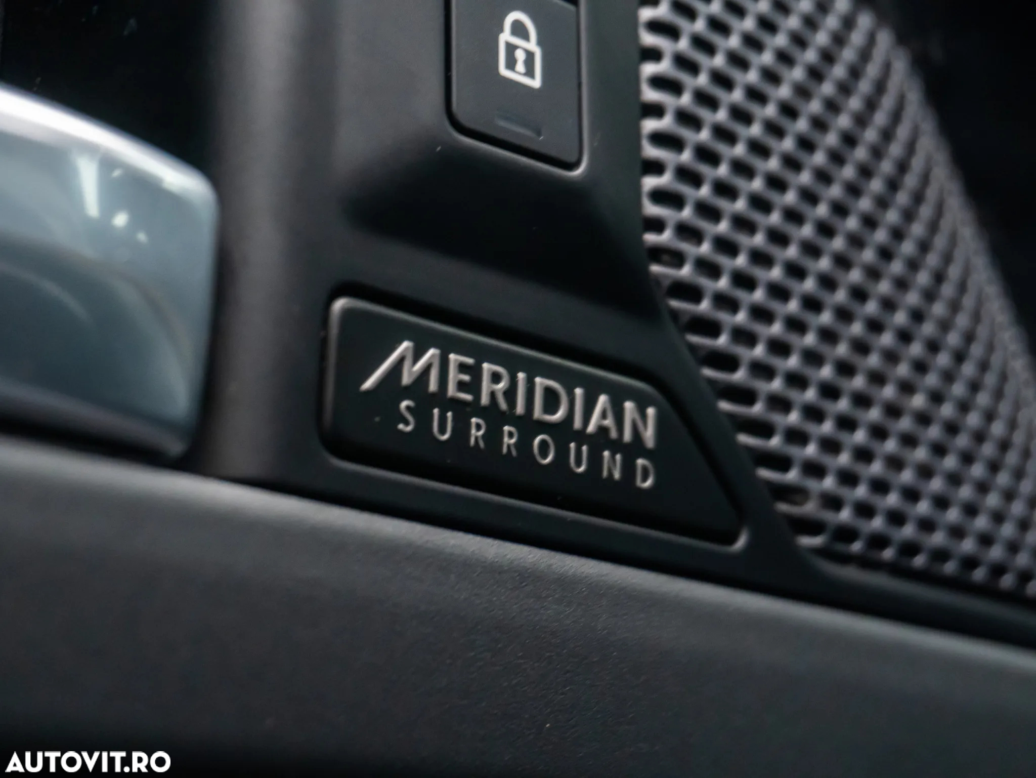 Land Rover Defender 90 3.0 P400 MHEV - 27