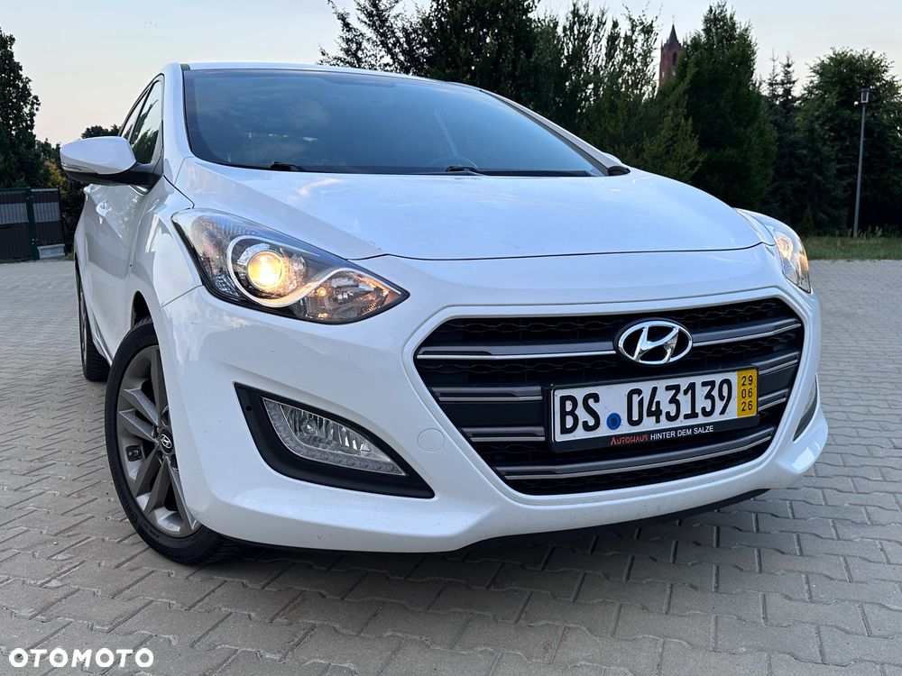 Hyundai i30 blue 1.6 GDI Passion - 12