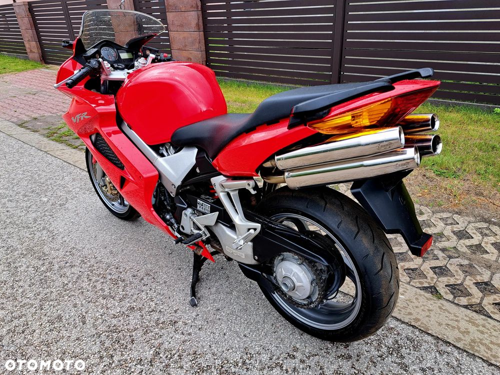 Honda VFR - 14
