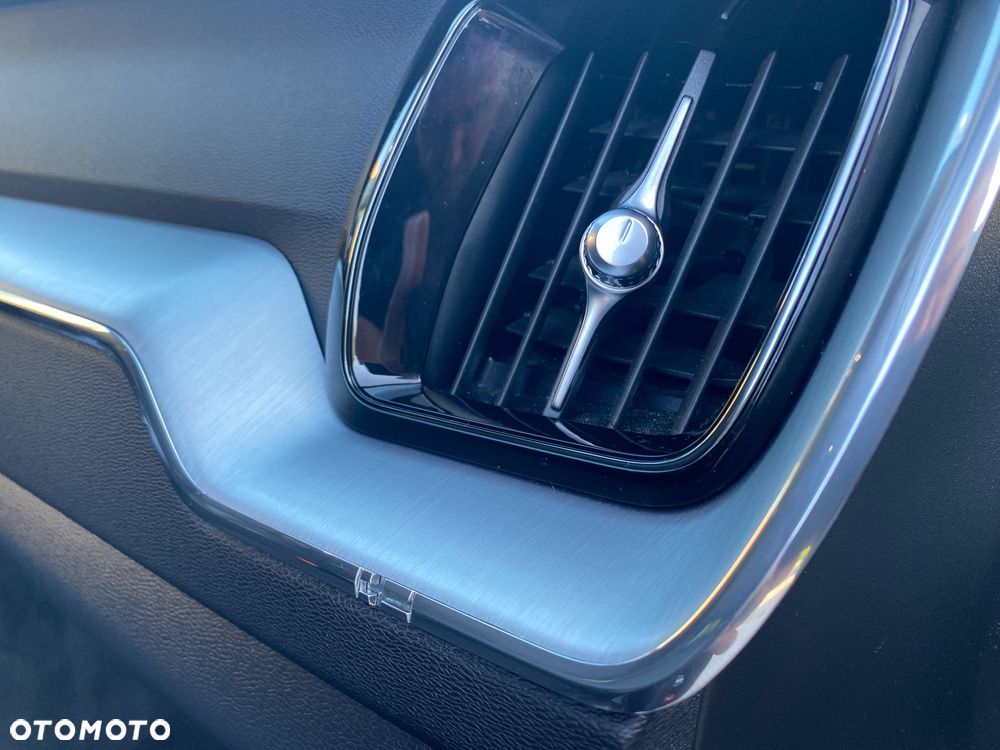 Volvo XC 60 D4 AWD Momentum - 20