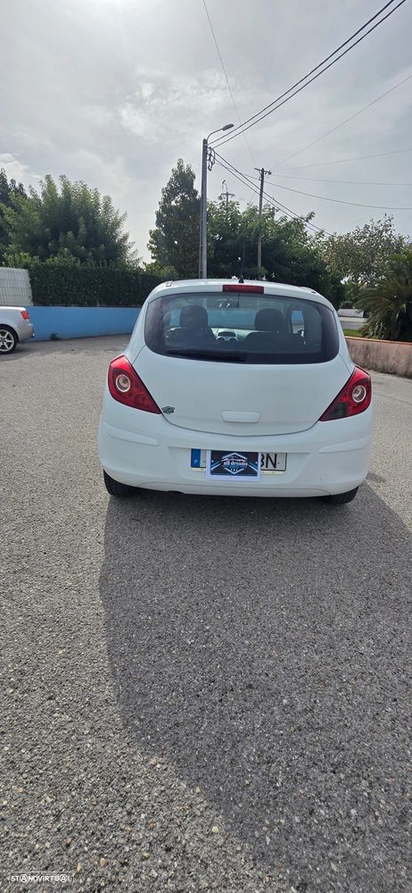 Opel Corsa 1.2 16V Easytronic Cosmo - 4