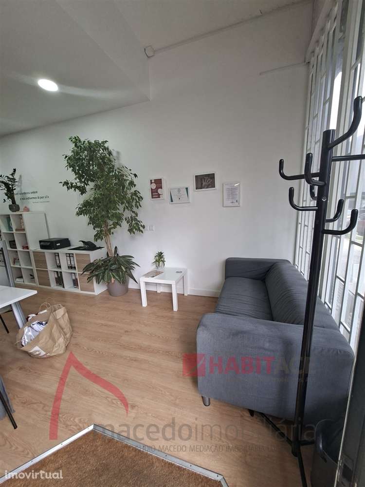 Escritório luminoso e funcional para arrendamento em Braga - Grande imagem: 4/6