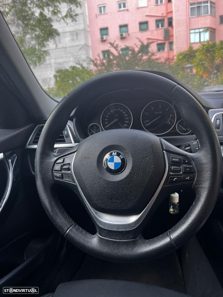 BMW 318 d Line Sport Shadow Auto - 18