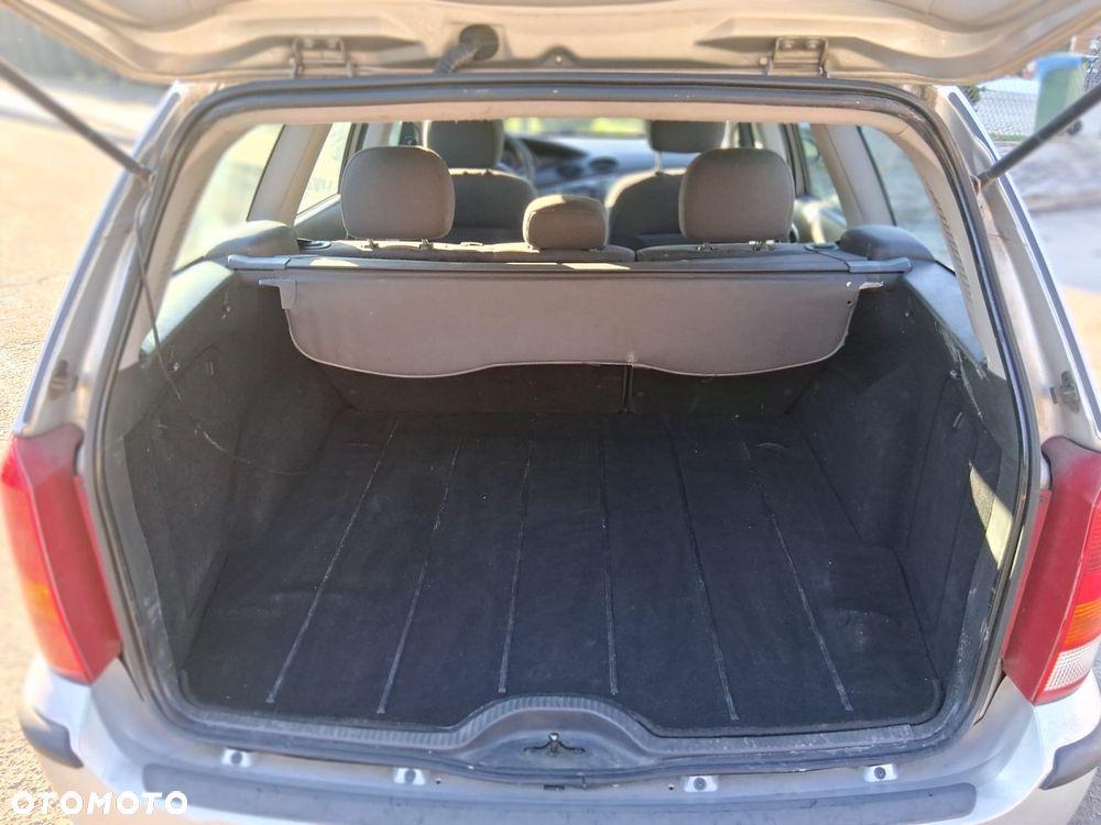 Ford Focus 1.6 Trend - 11