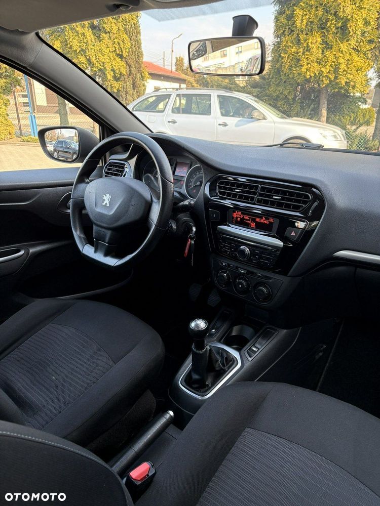 Peugeot 301 - 8