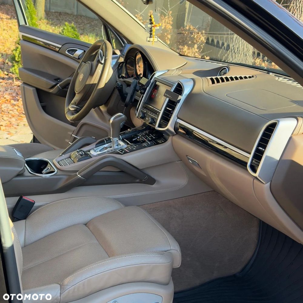Porsche Cayenne Diesel Platinum Edition - 9