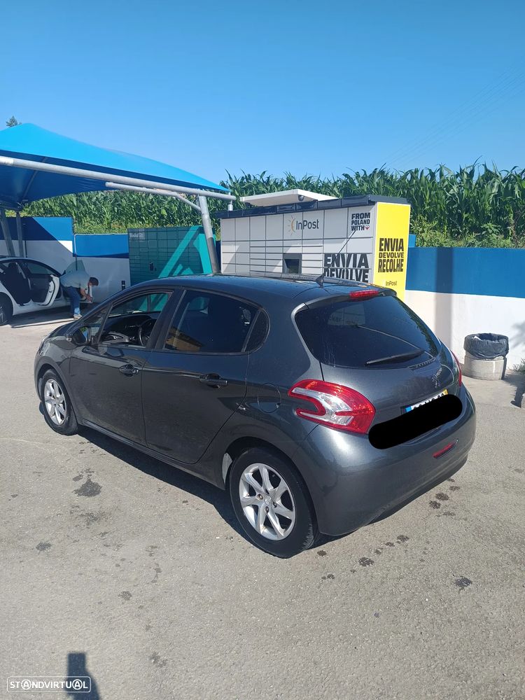Peugeot 208 1.2 VTi SE Style - 8
