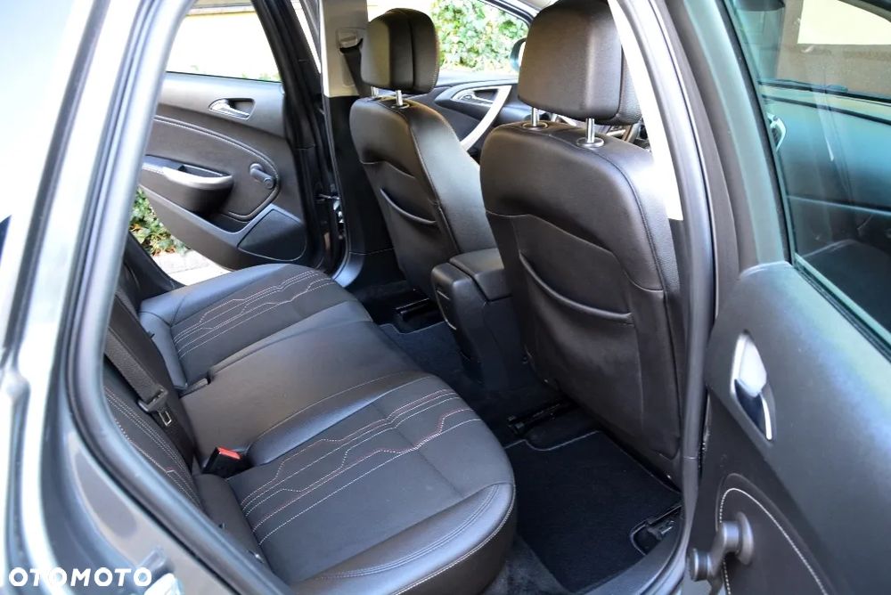 Opel Astra 1.4 Turbo Sports Tourer 150 Jahre - 15