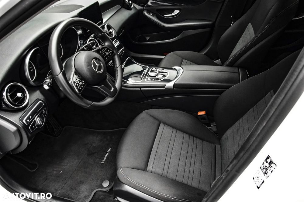 Mercedes-Benz C 220 d Aut - 11