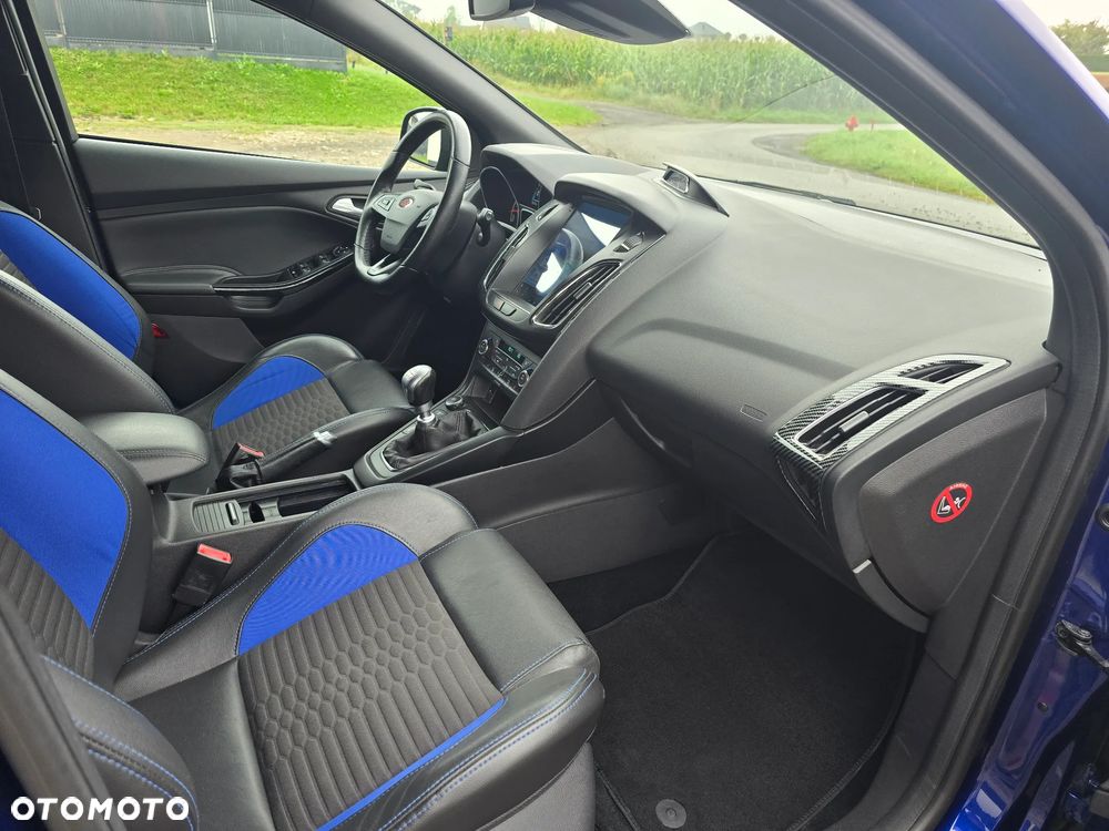 Ford Focus 2.0 EcoBoost ST mit Leder-Sport-Paket - 14
