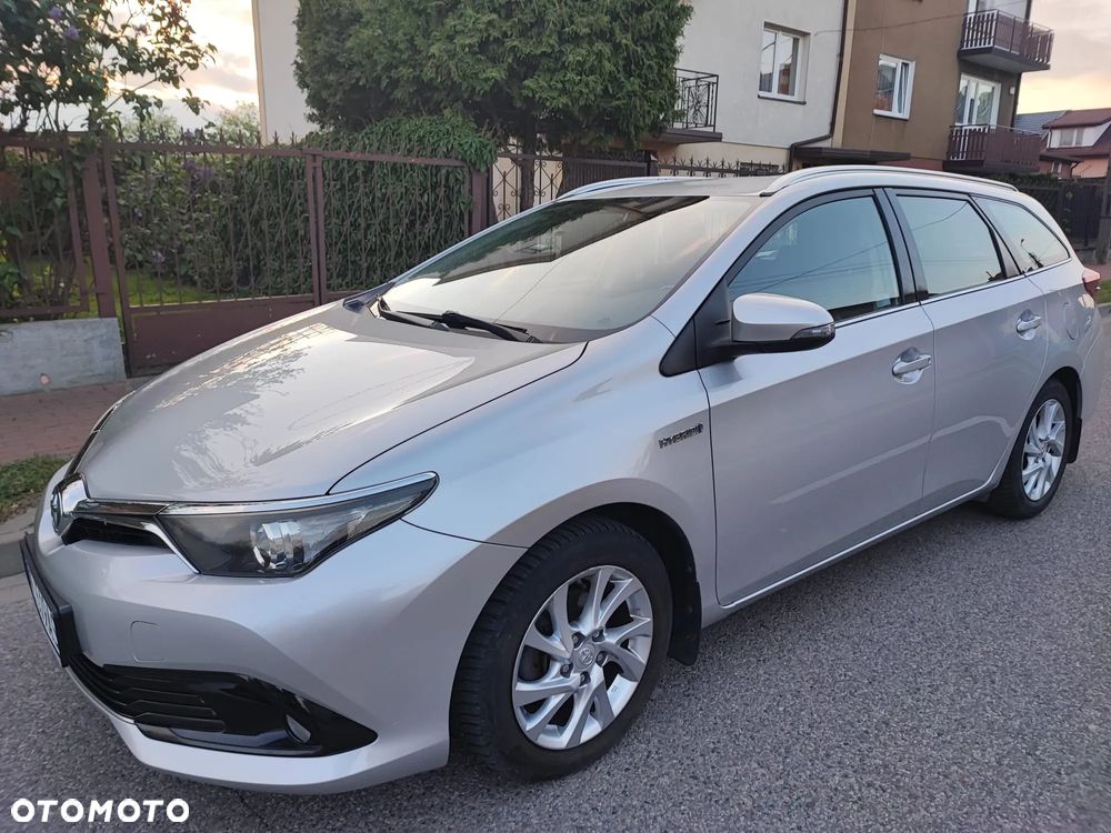 Toyota Auris Hybrid 135 Premium - 16