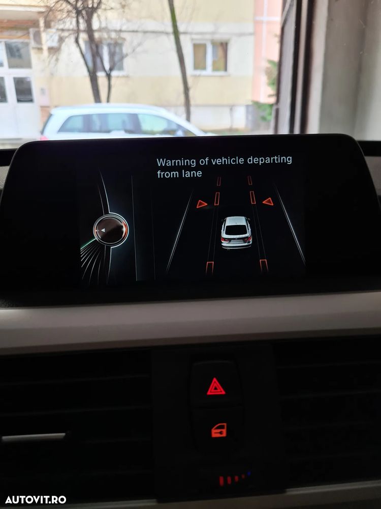 BMW Seria 3 320d Aut. - 13