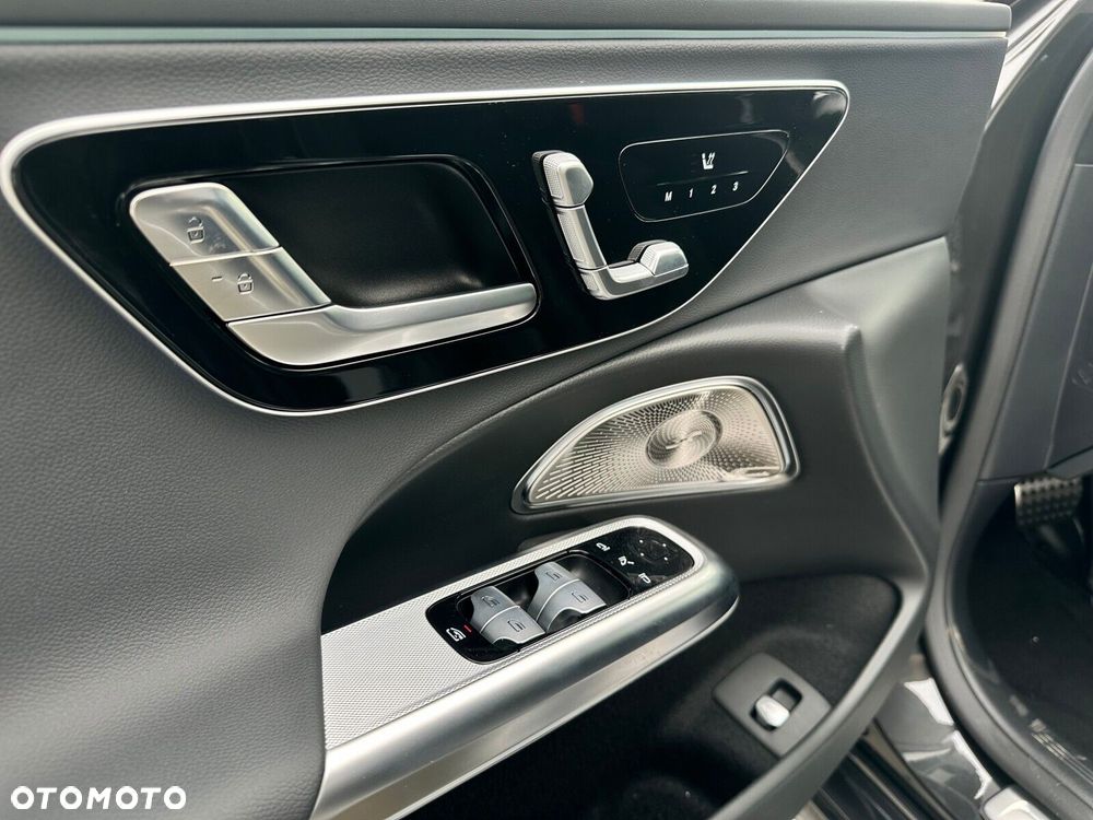 Mercedes-Benz Klasa E - 15