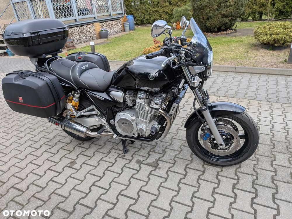 Yamaha XJR - 17