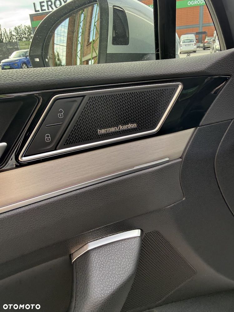 Volkswagen Passat 2.0 TSI Elegance DSG - 22