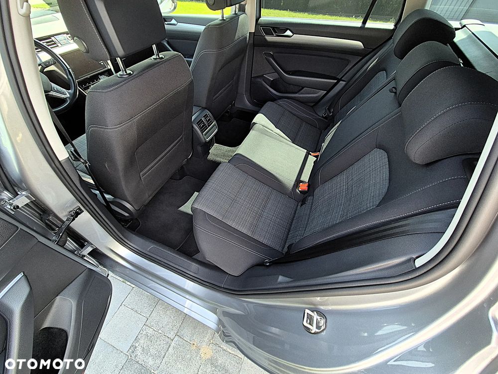 Volkswagen Passat 2.0 TDI EVO Business DSG - 11
