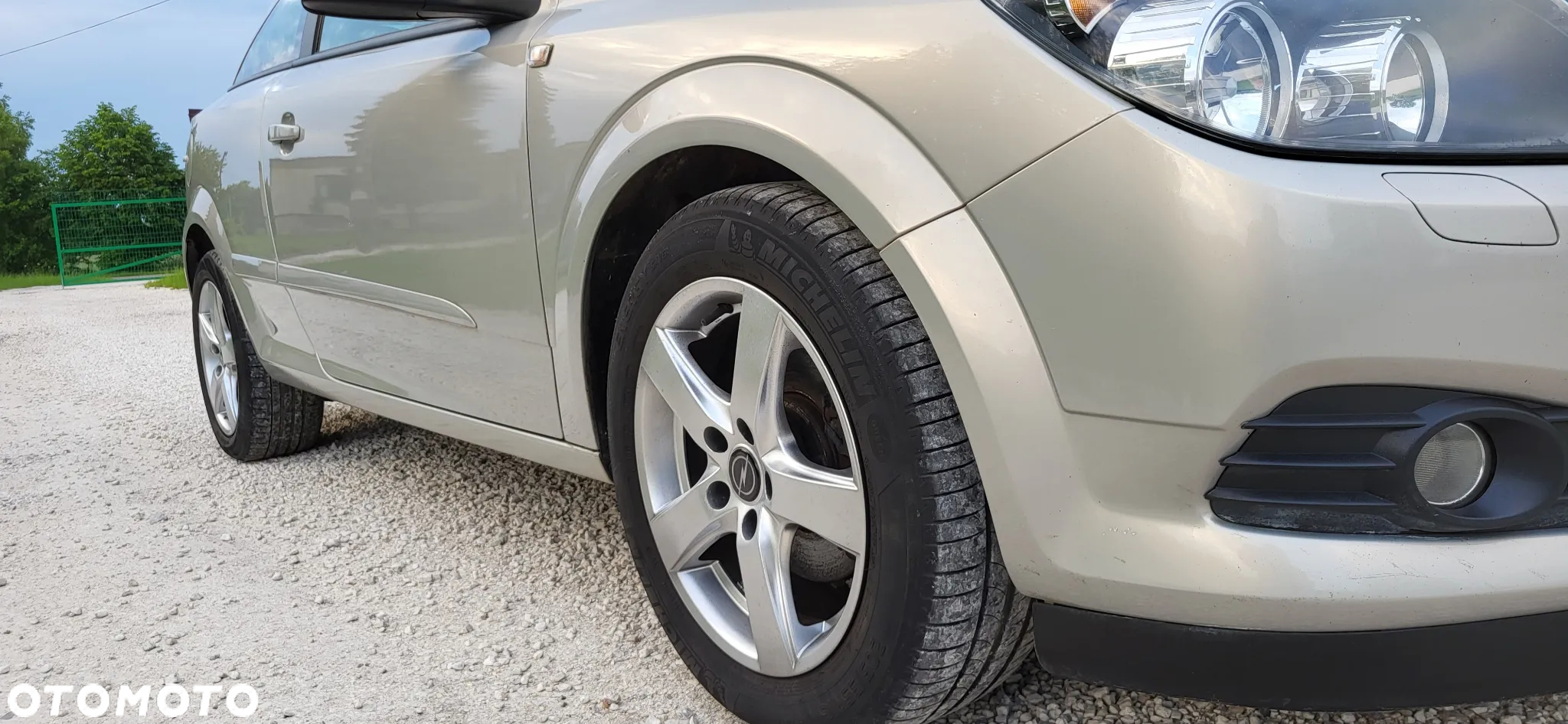 Opel Astra GTC 1.6 - 10