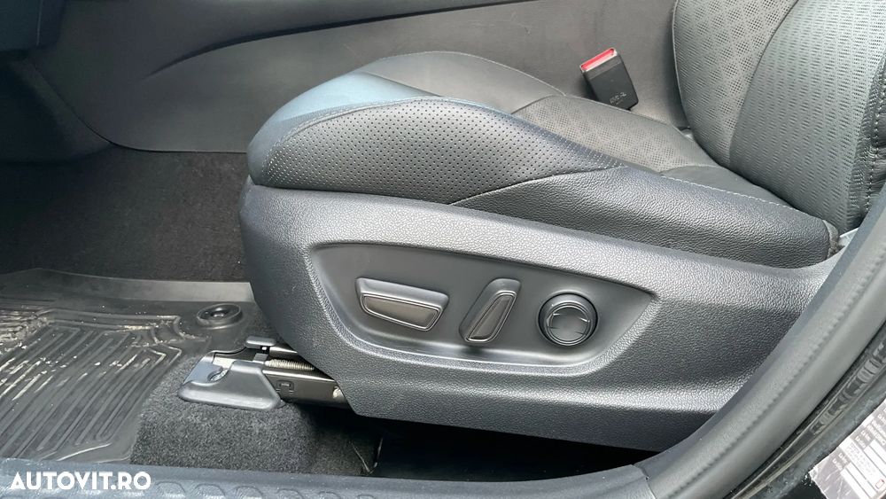 Toyota C-HR 2.0 HSD 184 CP 4x2 CVT C-lassy - 32