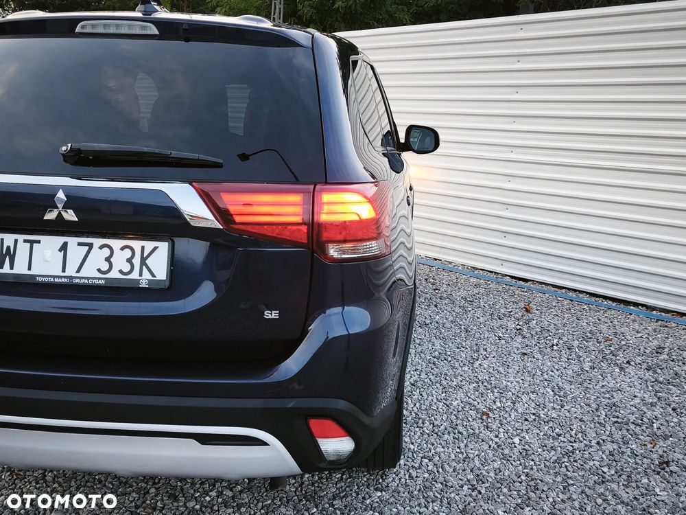 Mitsubishi Outlander - 21