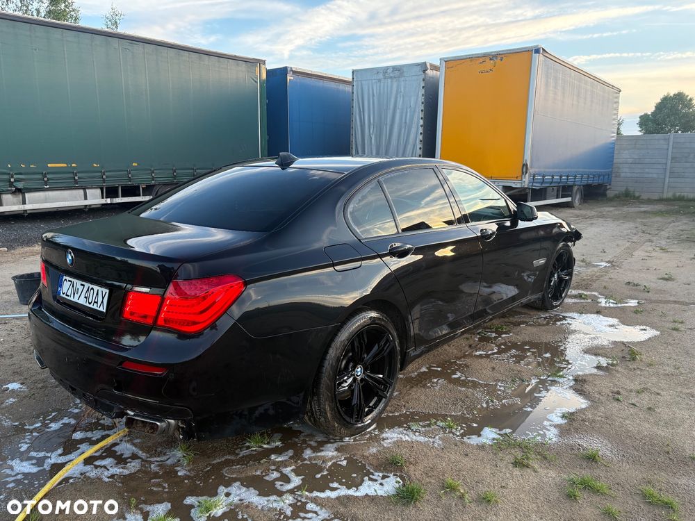 BMW Seria 7 740d - 2