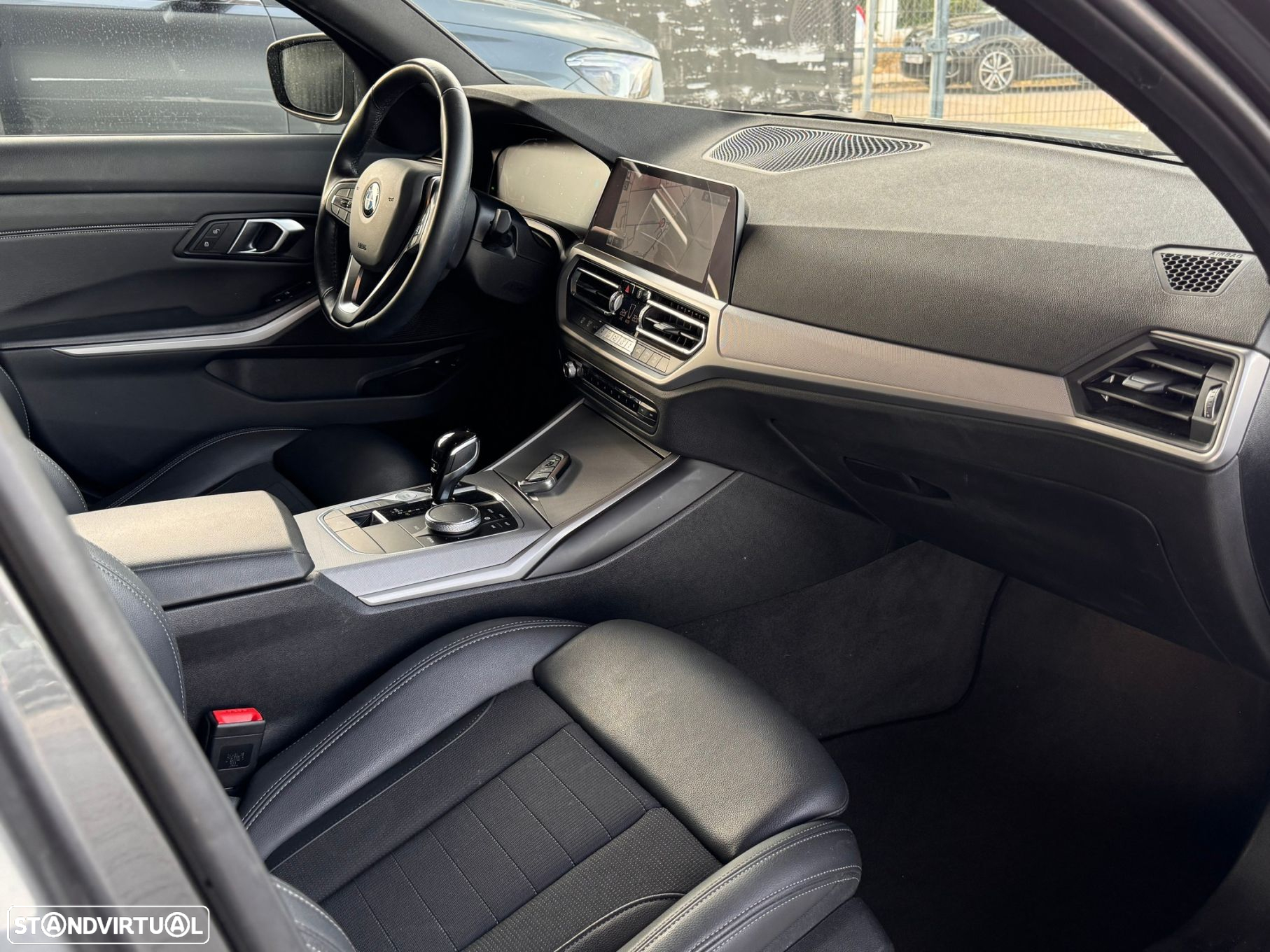 BMW 320 e Touring Auto - 12
