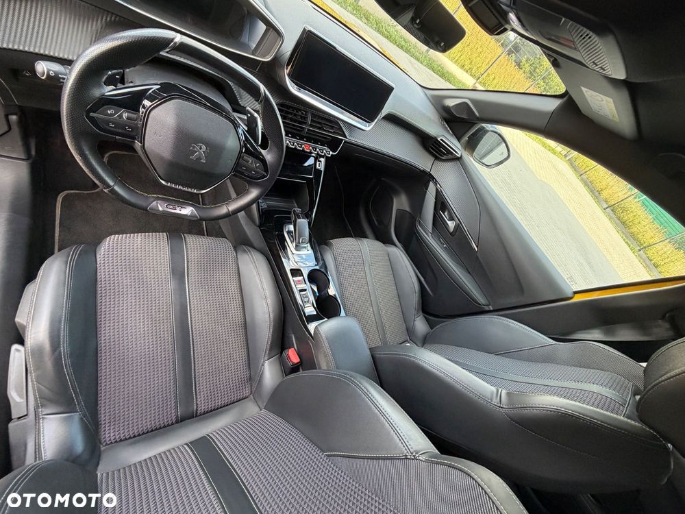 Peugeot 208 1.2 PureTech GT Line S&S EAT8 - 11