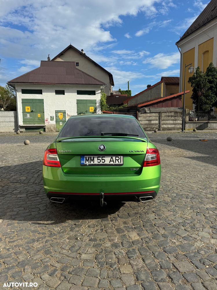 Skoda Octavia 2.0 TSI RS - 8