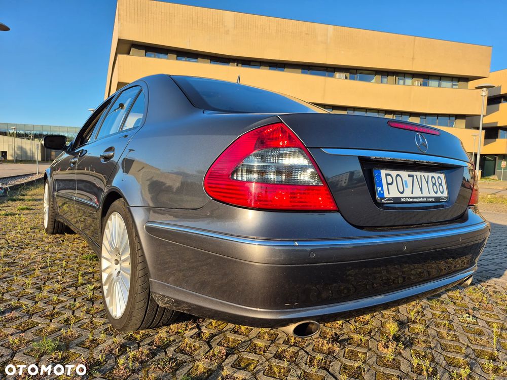 Mercedes-Benz Klasa E 500 4Matic Automatik Elegance - 24