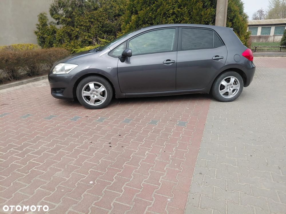 Toyota Auris 1.6 VVT-i Premium - 11