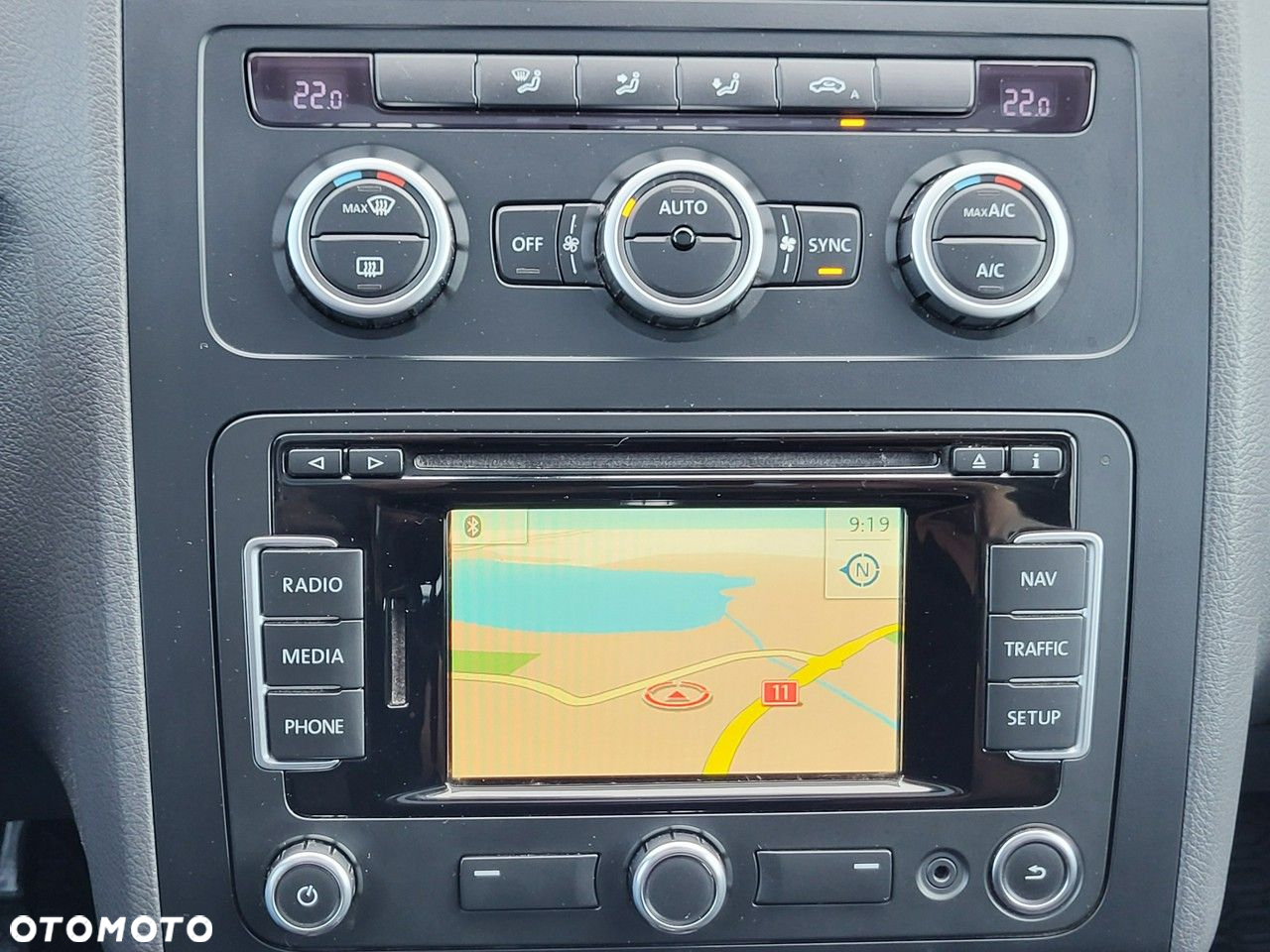 Volkswagen Touran - 27