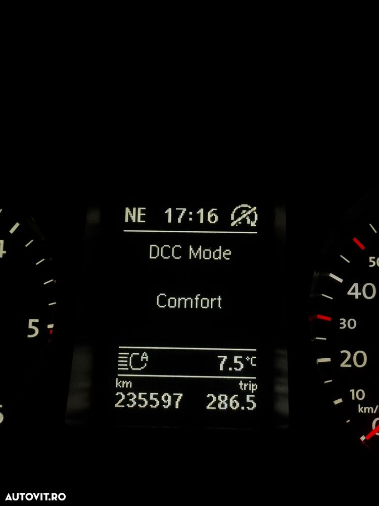 Volkswagen Passat Variant 2.0 TDI 4Motion DSG BlueMotion Tech Comfortline - 23