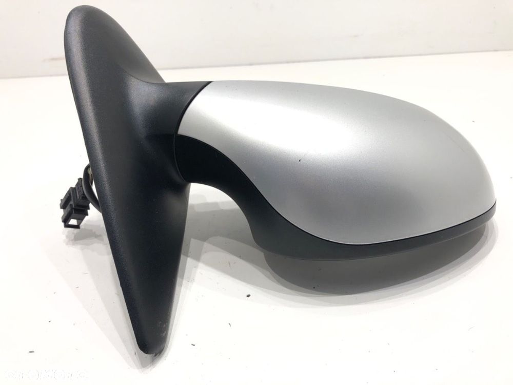 LUSTERKO PRAWY  SEAT TOLEDO II (1M2) 1998 - 2006 1.9 TDI 96 kW [130 KM] olej napędowy 2003 - 2006 - 2