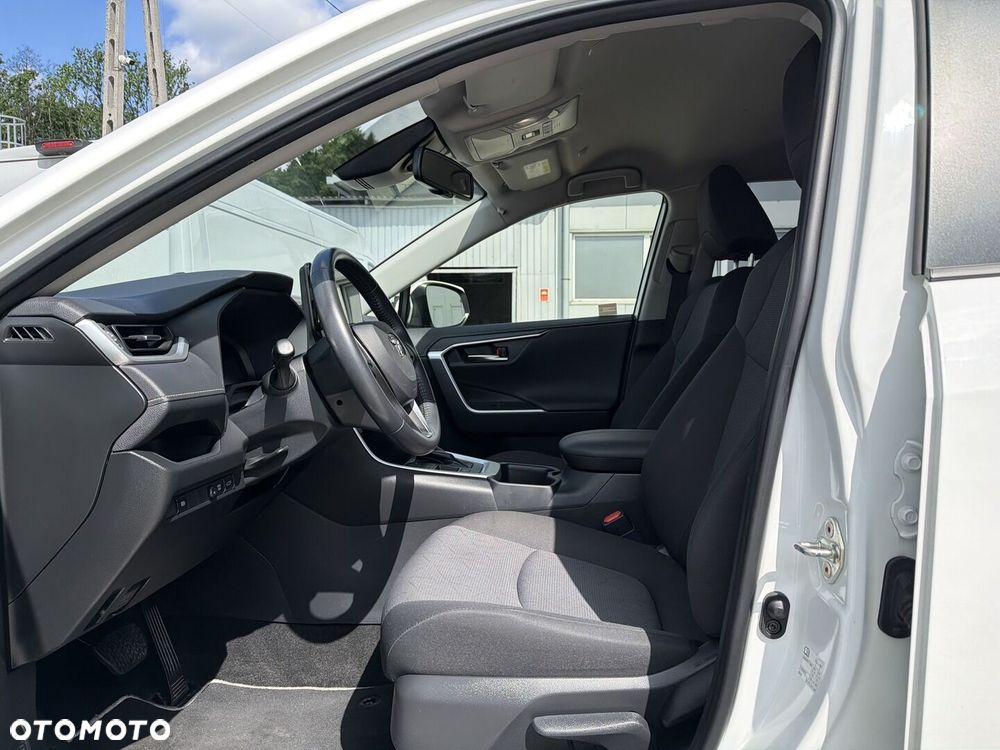 Toyota RAV4 - 9