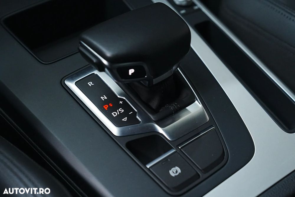 Audi Q5 50 TFSIe quattro S tronic S line business - 35