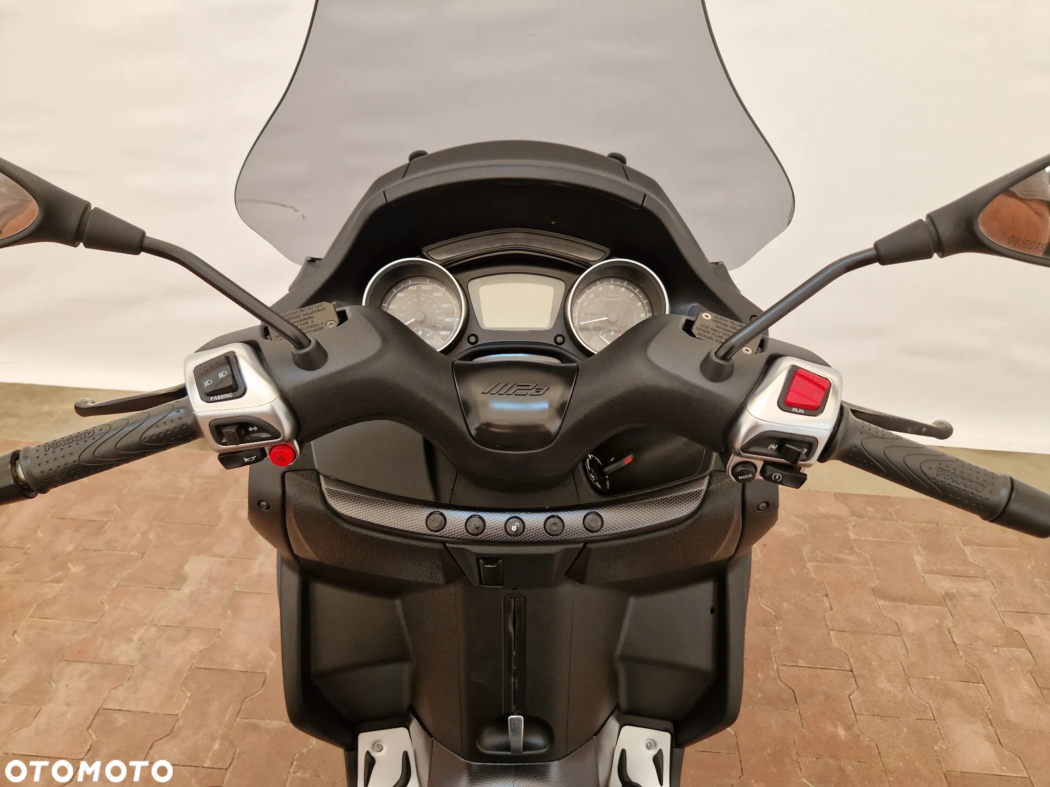 Piaggio MP-3 - 7