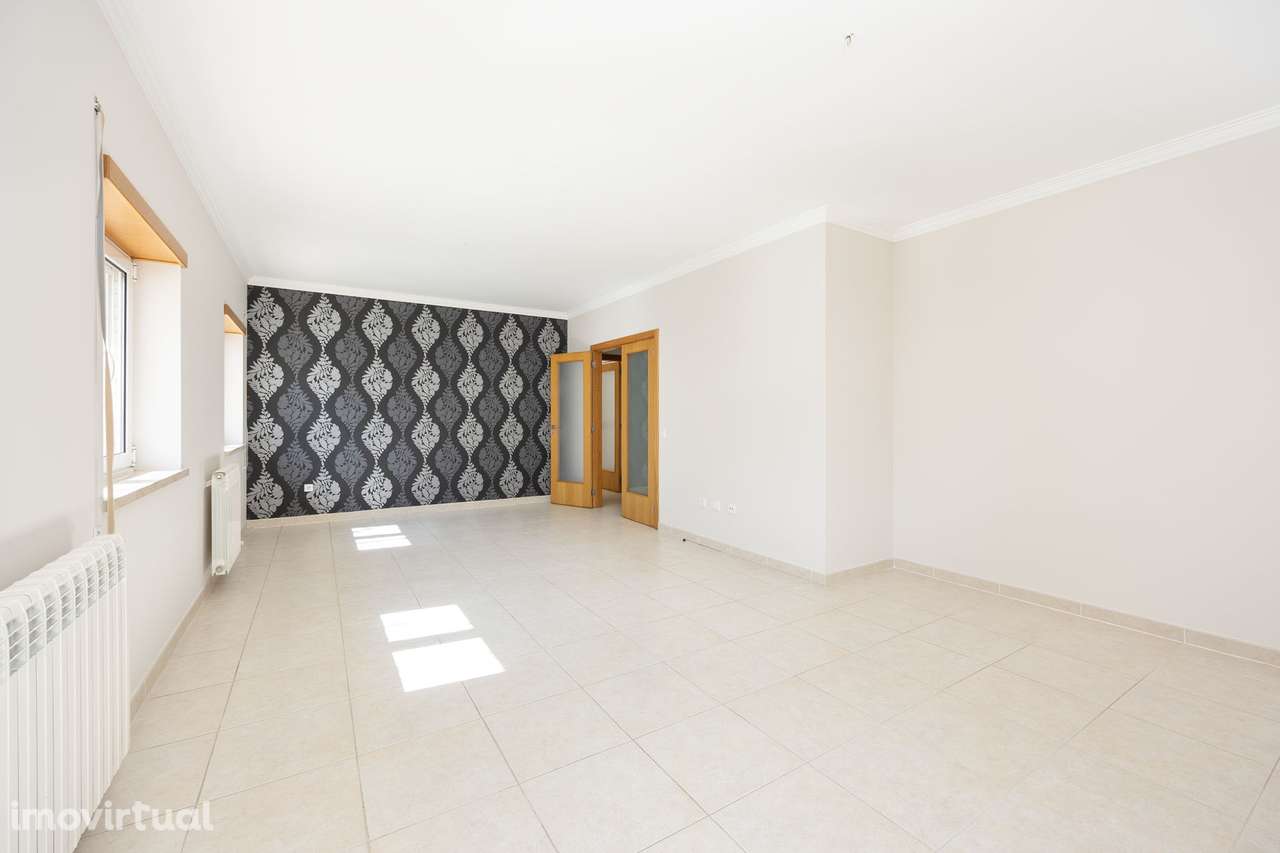 Apartamento T2 | Santa Clara, Leiria - Grande imagem: 2/41