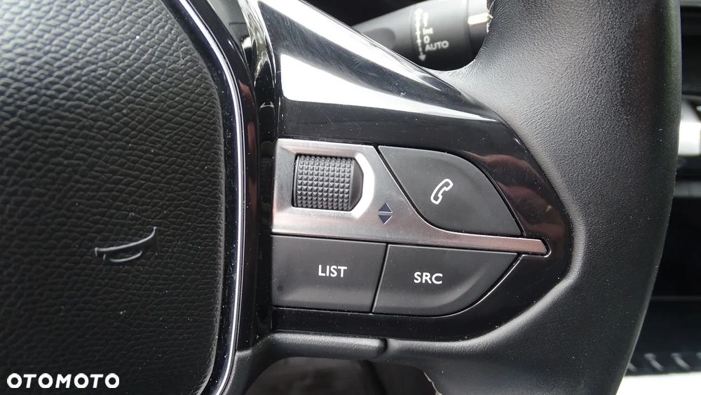Peugeot 3008 - 16